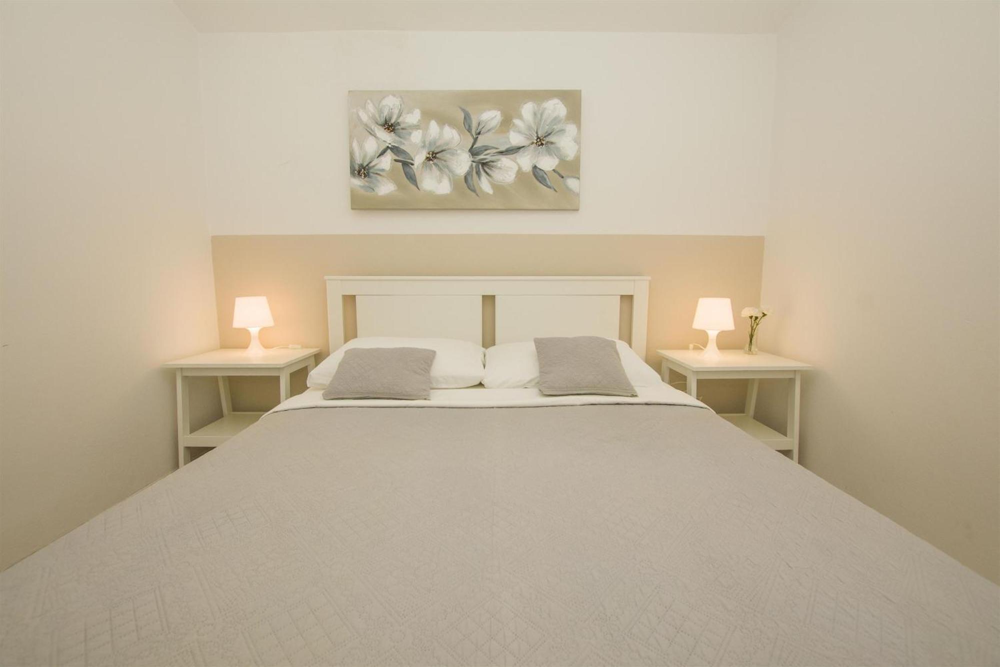 Apartments Josip Drage Esterno foto