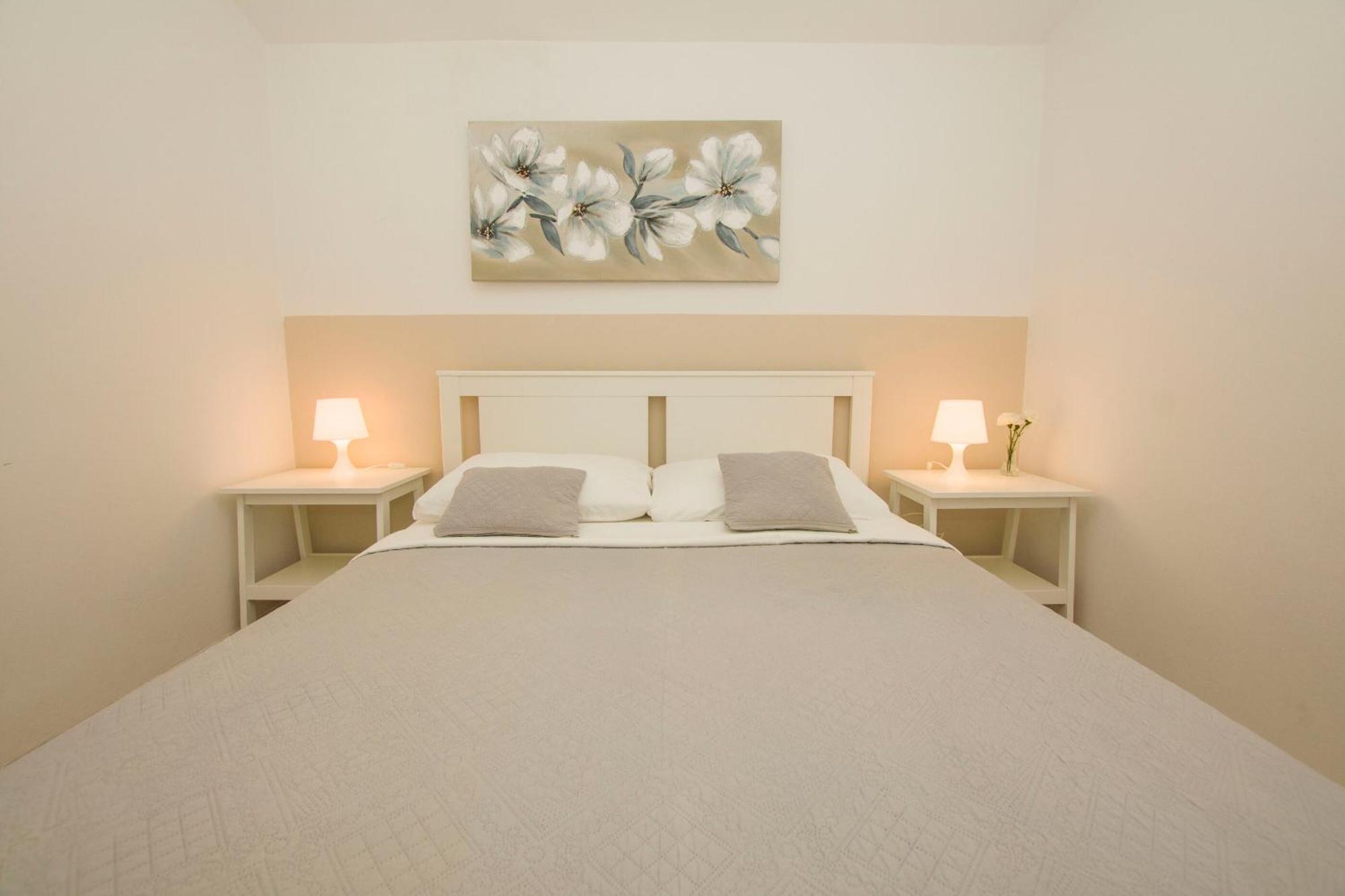 Apartments Josip Drage Esterno foto